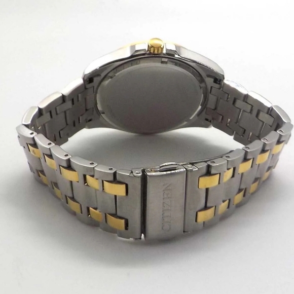 **SOLD/OTHER PLATFORM** Citizen Eco-Drive Men's Corso Two-Tone Stainless Steel - Picture 7 of 9